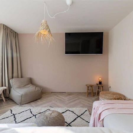 Alejandro - Lovely 2 Bedroom Apartment In Ostenda Esterno foto
