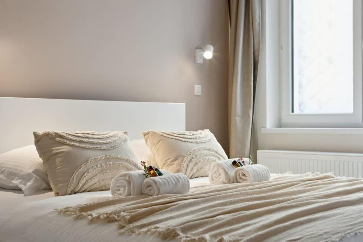 Alejandro - Lovely 2 Bedroom Apartment In Ostenda Esterno foto